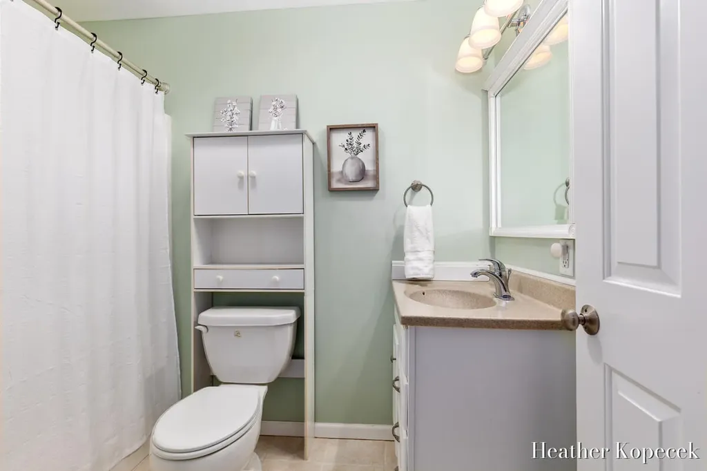 1663 Barnsley Court SE Lowell Charter Township MI 49331