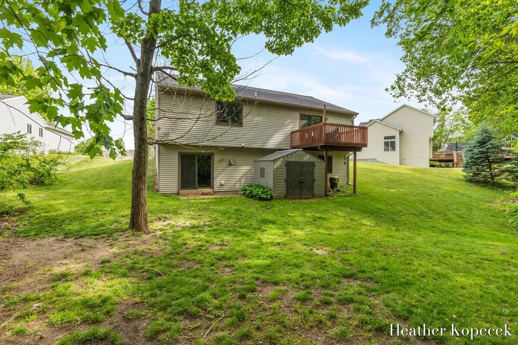 1663 Barnsley Court SE Lowell Charter Township MI 49331