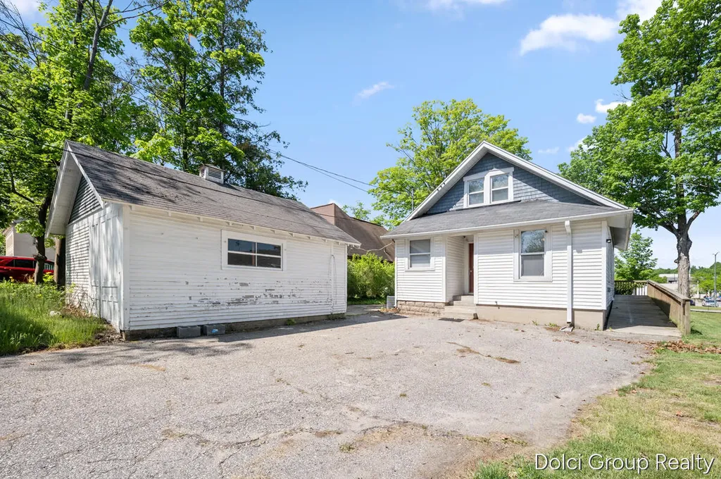 124 N Warren Avenue Big Rapids City MI 49307