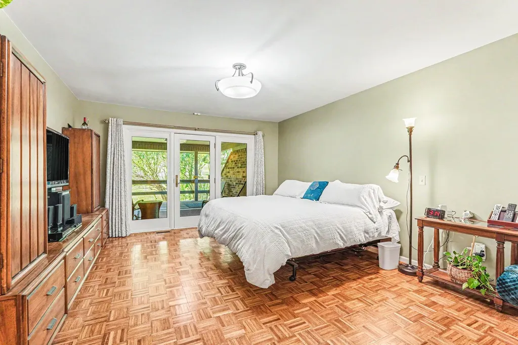 3598 Charlevoix Drive SE Cascade Charter Township MI 49546