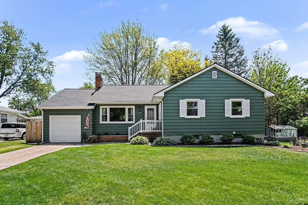 1112 Marion Avenue Grand Haven City MI 49417