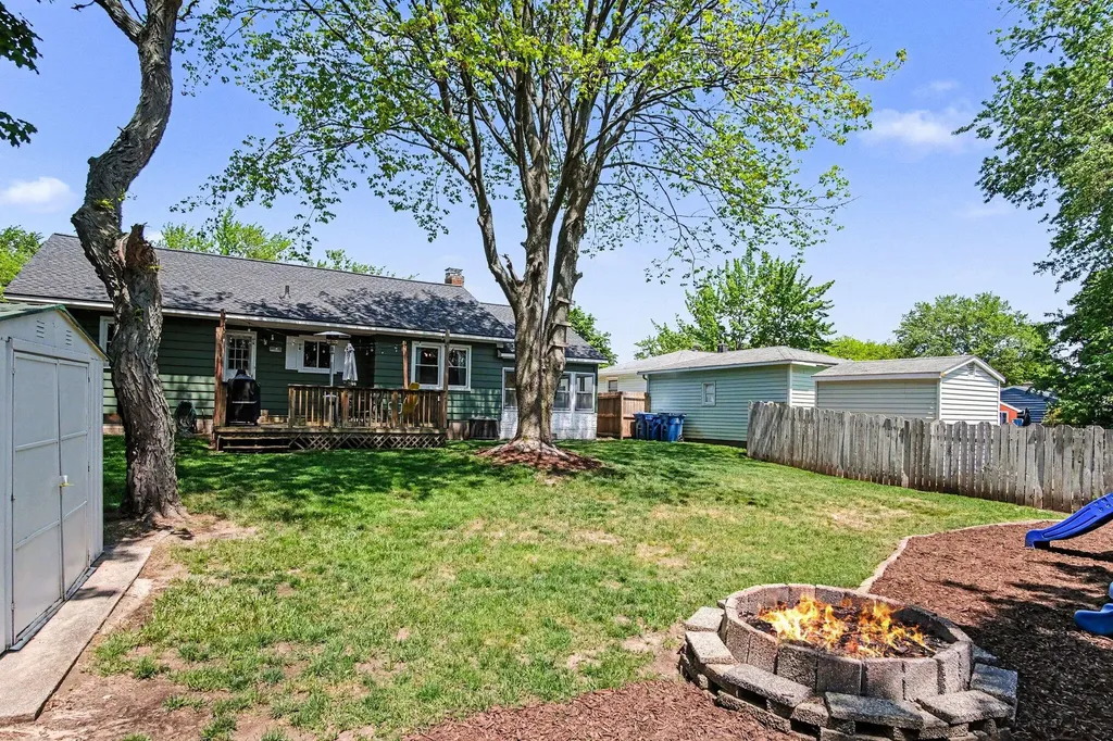 1112 Marion Avenue Grand Haven City MI 49417