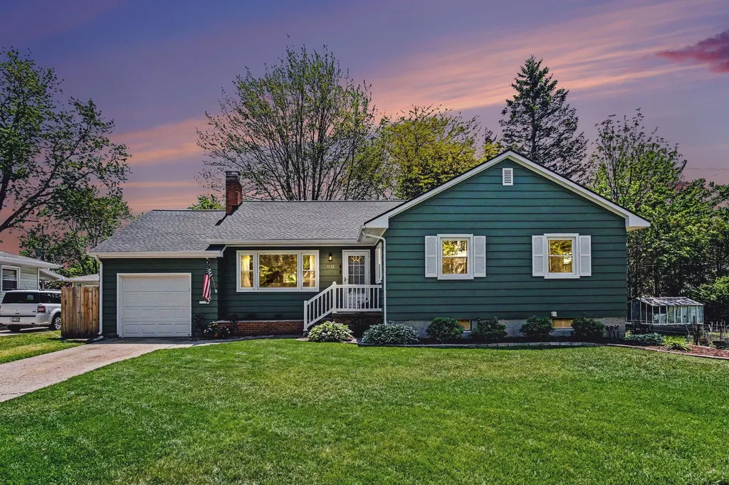 1112 Marion Avenue Grand Haven City MI 49417