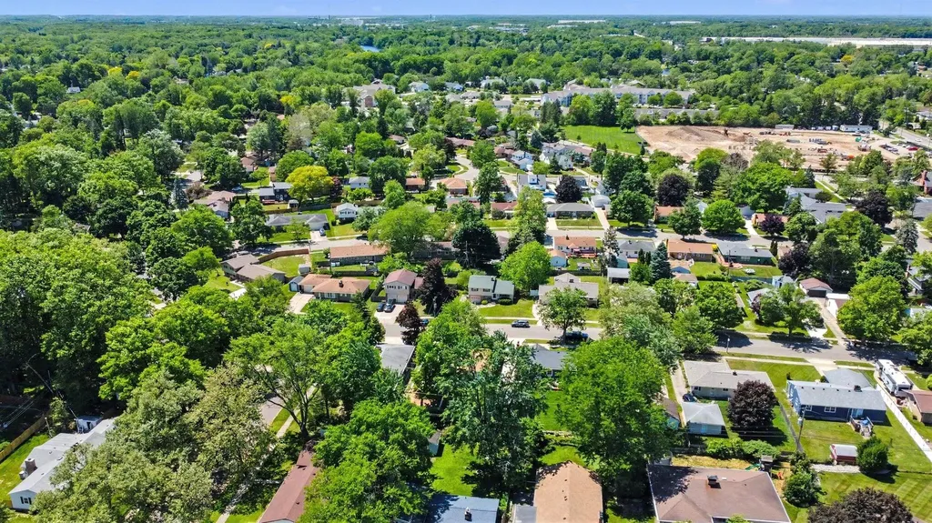 2117 Edwin Place Lansing City MI 48911