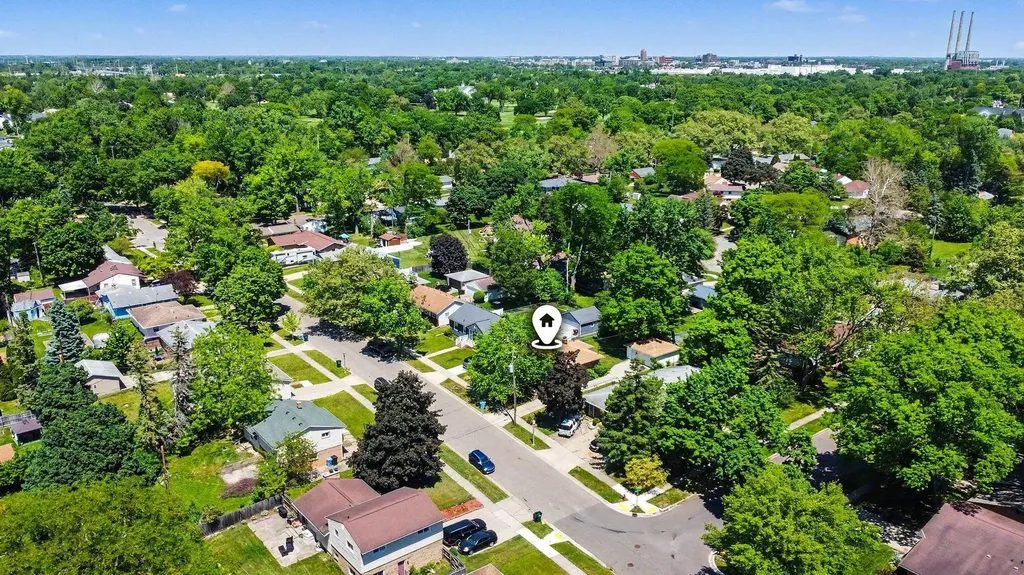 2117 Edwin Place Lansing City MI 48911