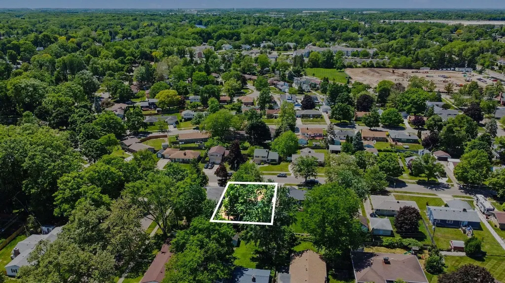 2117 Edwin Place Lansing City MI 48911