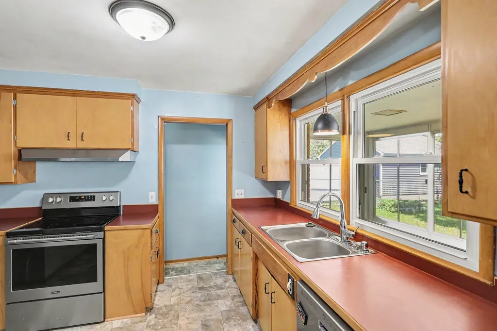 2117 Edwin Place Lansing City MI 48911