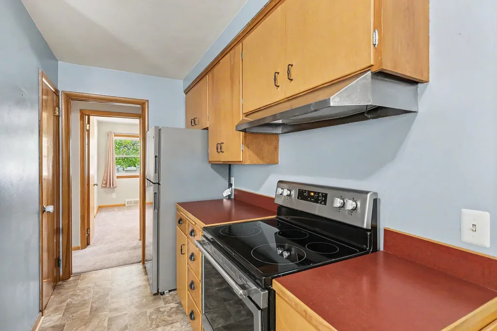 2117 Edwin Place Lansing City MI 48911