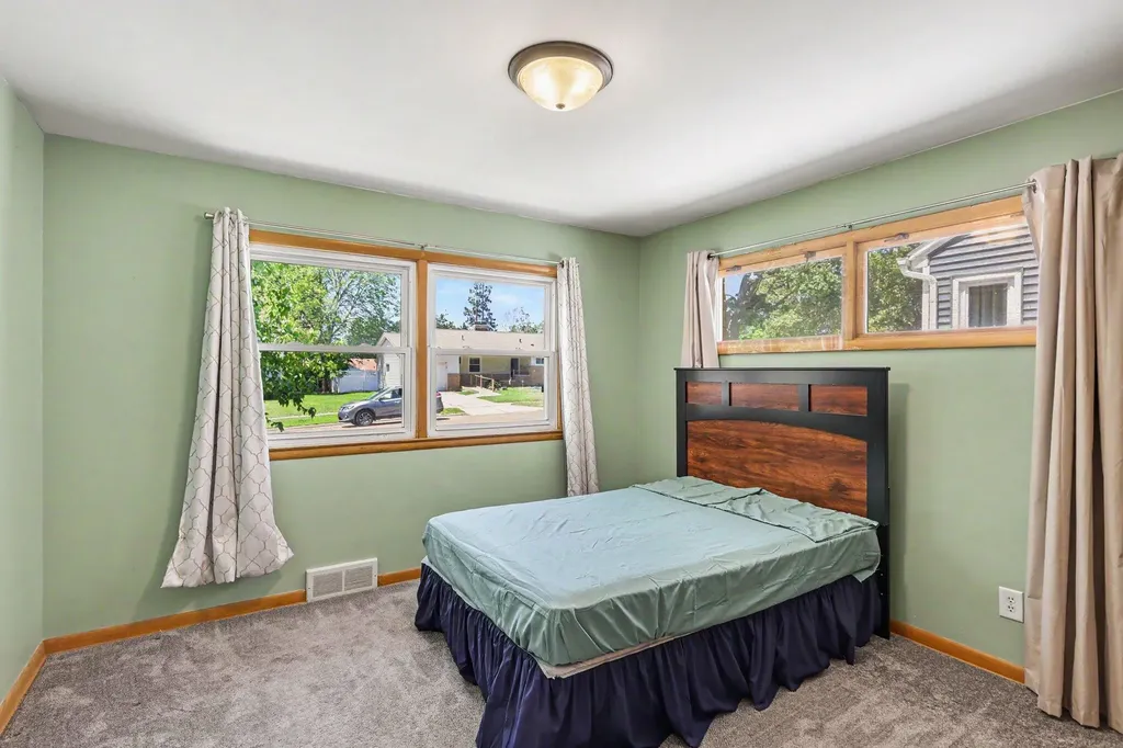 2117 Edwin Place Lansing City MI 48911