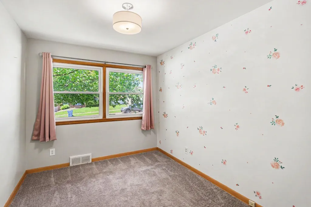 2117 Edwin Place Lansing City MI 48911