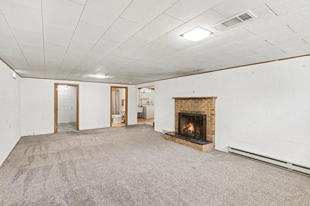 2117 Edwin Place Lansing City MI 48911