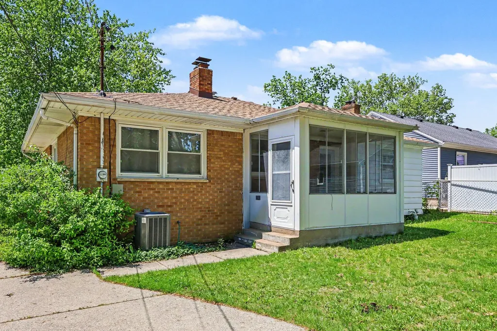 2117 Edwin Place Lansing City MI 48911