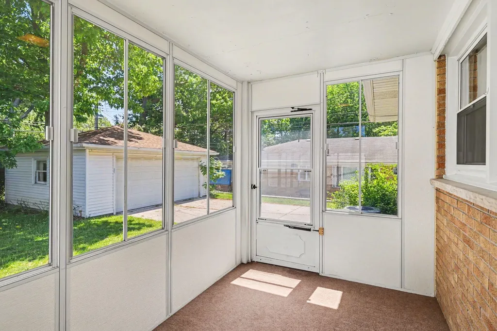 2117 Edwin Place Lansing City MI 48911