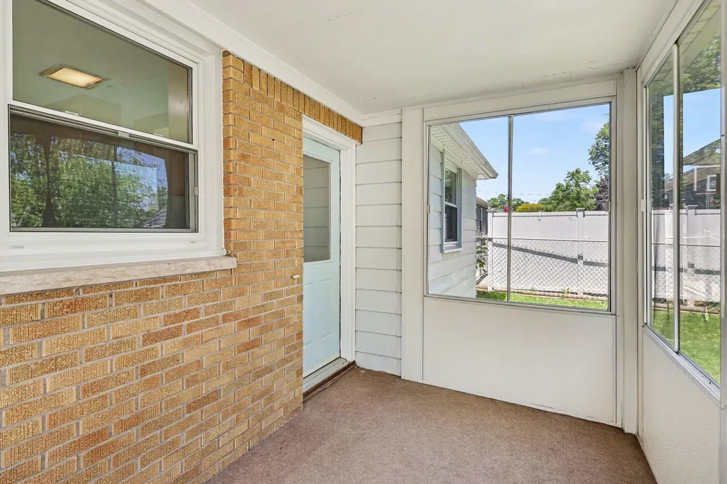 2117 Edwin Place Lansing City MI 48911