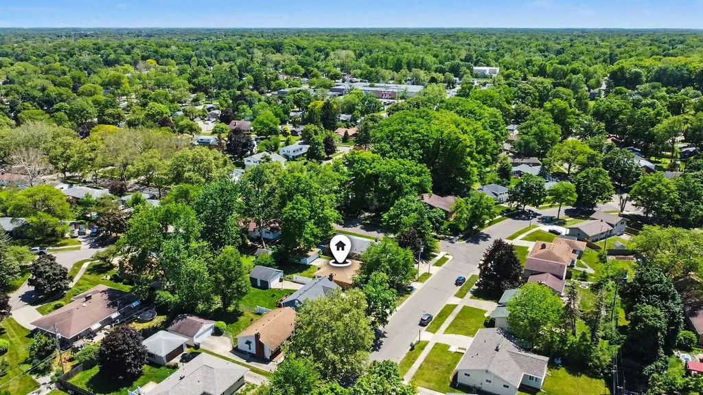 2117 Edwin Place Lansing City MI 48911