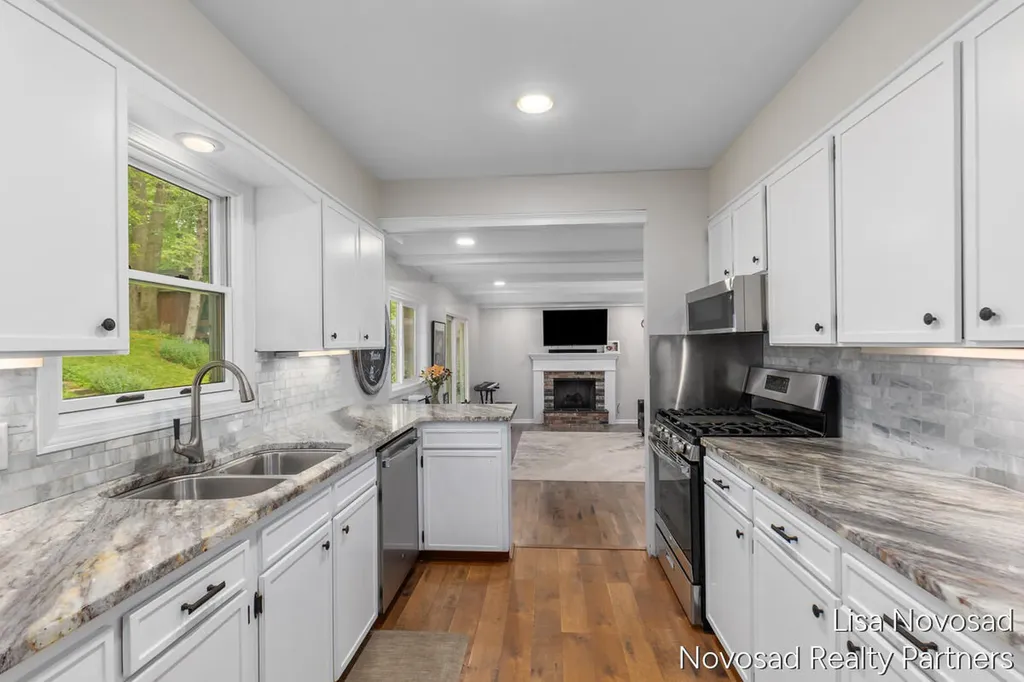 485 Edgeworthe Drive SE Ada Township MI 49301