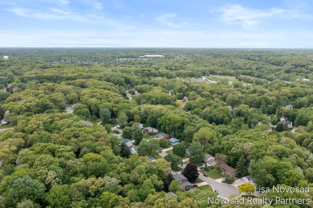 485 Edgeworthe Drive SE Ada Township MI 49301