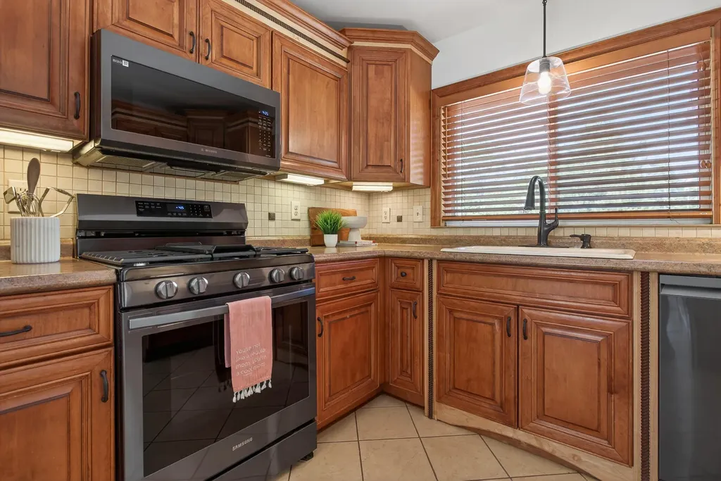3311 Dorais Drive NE Grand Rapids City MI 49525