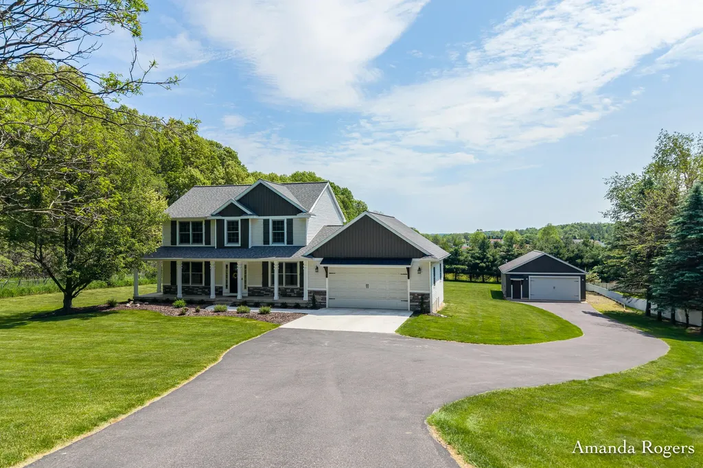 1072 Cumberland Avenue SE Vergennes Township MI 49331