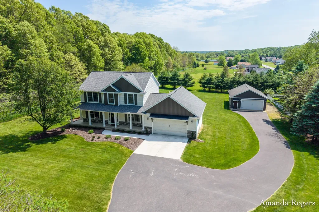 1072 Cumberland Avenue SE Vergennes Township MI 49331