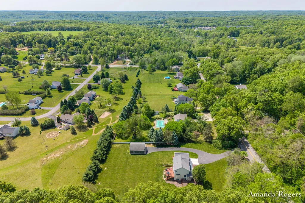 1072 Cumberland Avenue SE Vergennes Township MI 49331