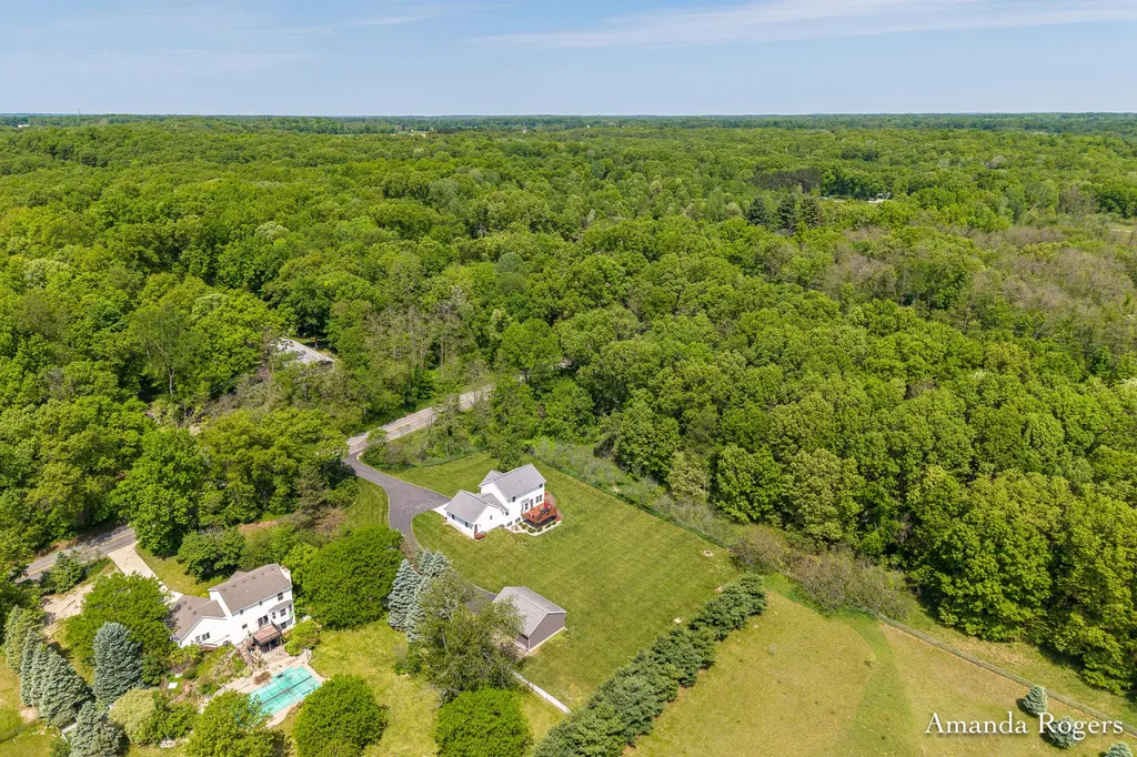 1072 Cumberland Avenue SE Vergennes Township MI 49331