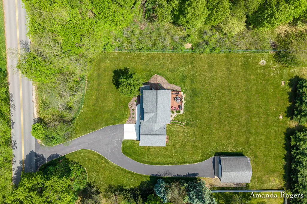 1072 Cumberland Avenue SE Vergennes Township MI 49331