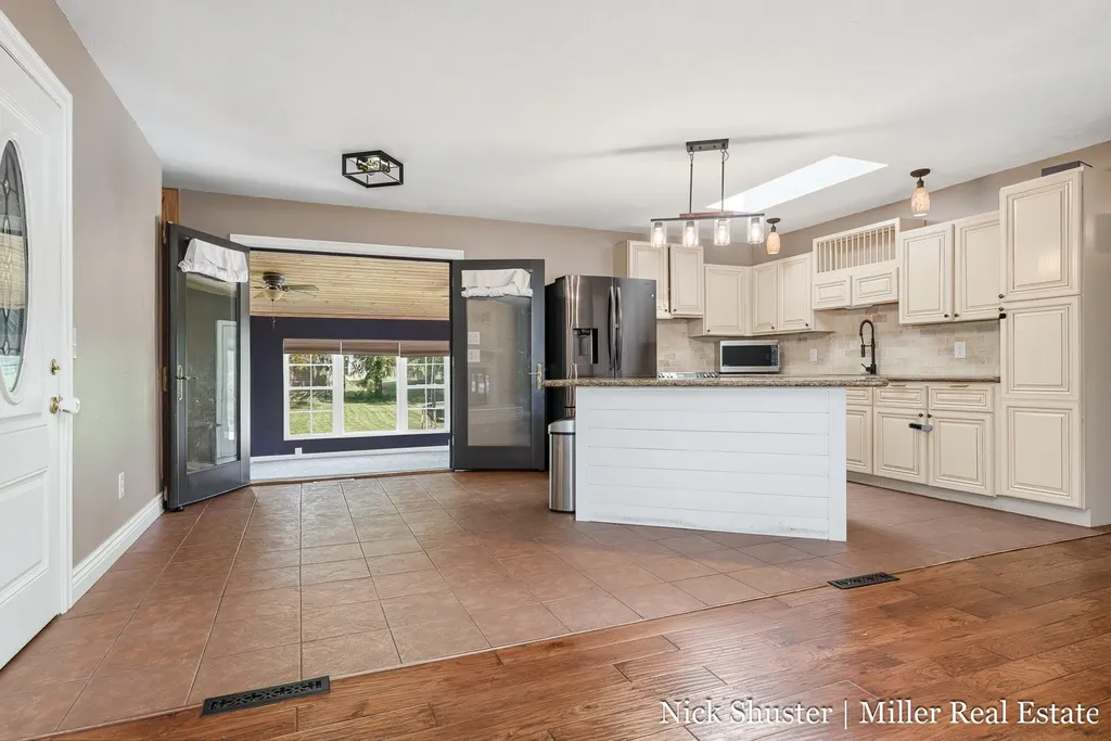 115 W North Street Hastings City MI 49058