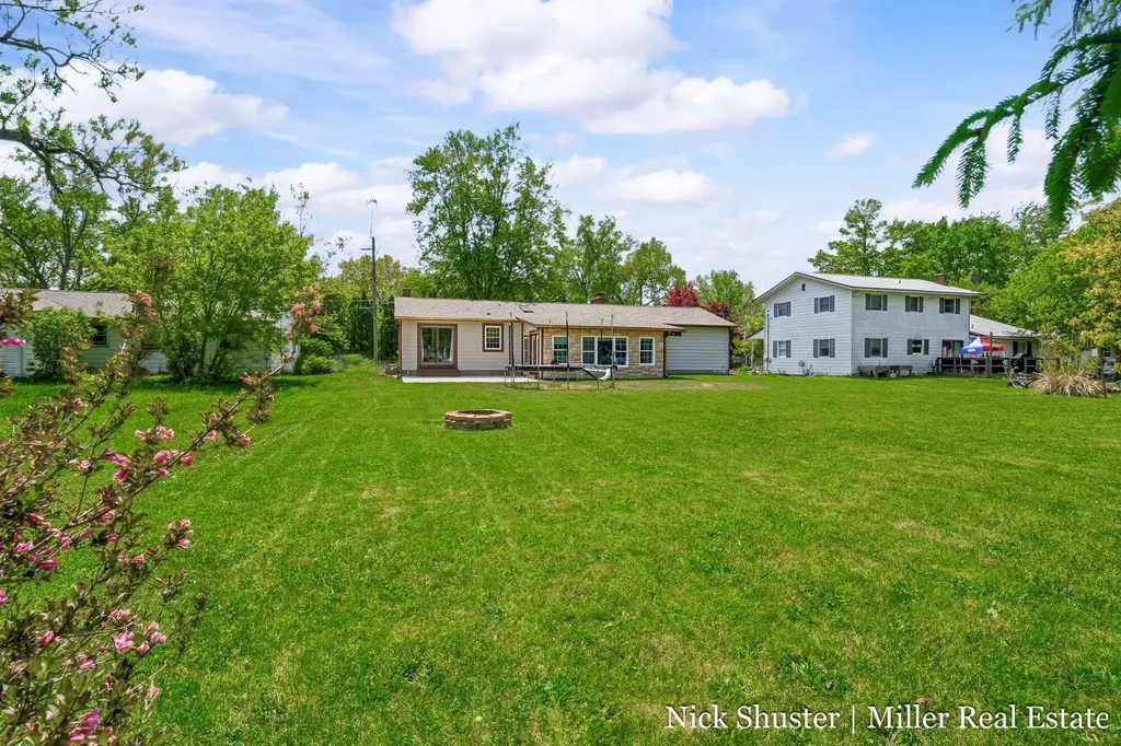 115 W North Street Hastings City MI 49058