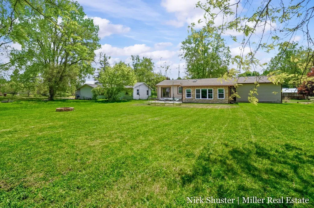 115 W North Street Hastings City MI 49058