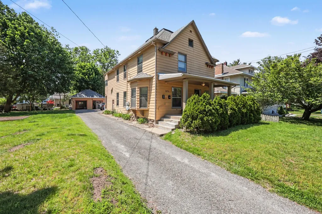 3271 Coit Avenue NE Grand Rapids City MI 49525