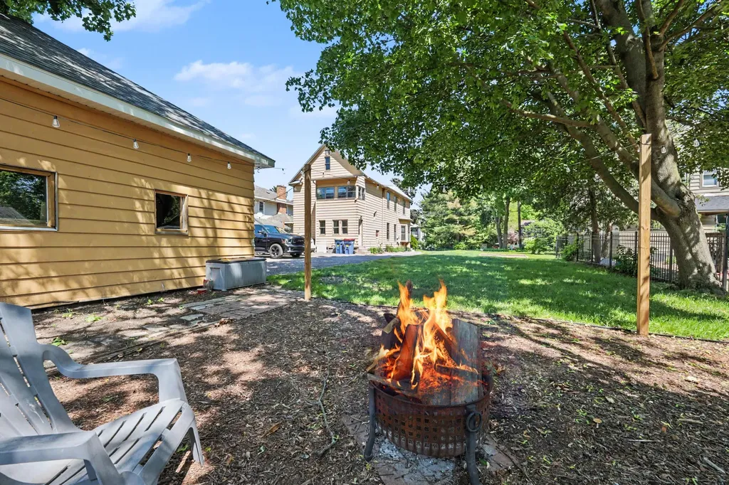 3271 Coit Avenue NE Grand Rapids City MI 49525