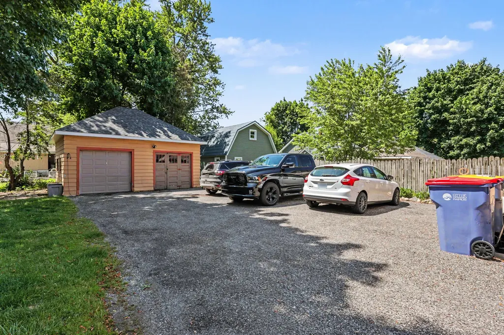 3271 Coit Avenue NE Grand Rapids City MI 49525