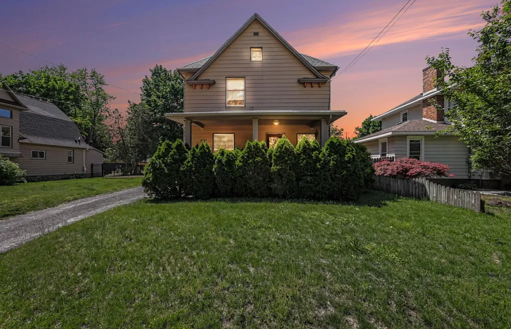 3271 Coit Avenue NE Grand Rapids City MI 49525