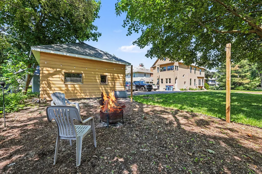 3271 Coit Avenue NE Grand Rapids City MI 49525