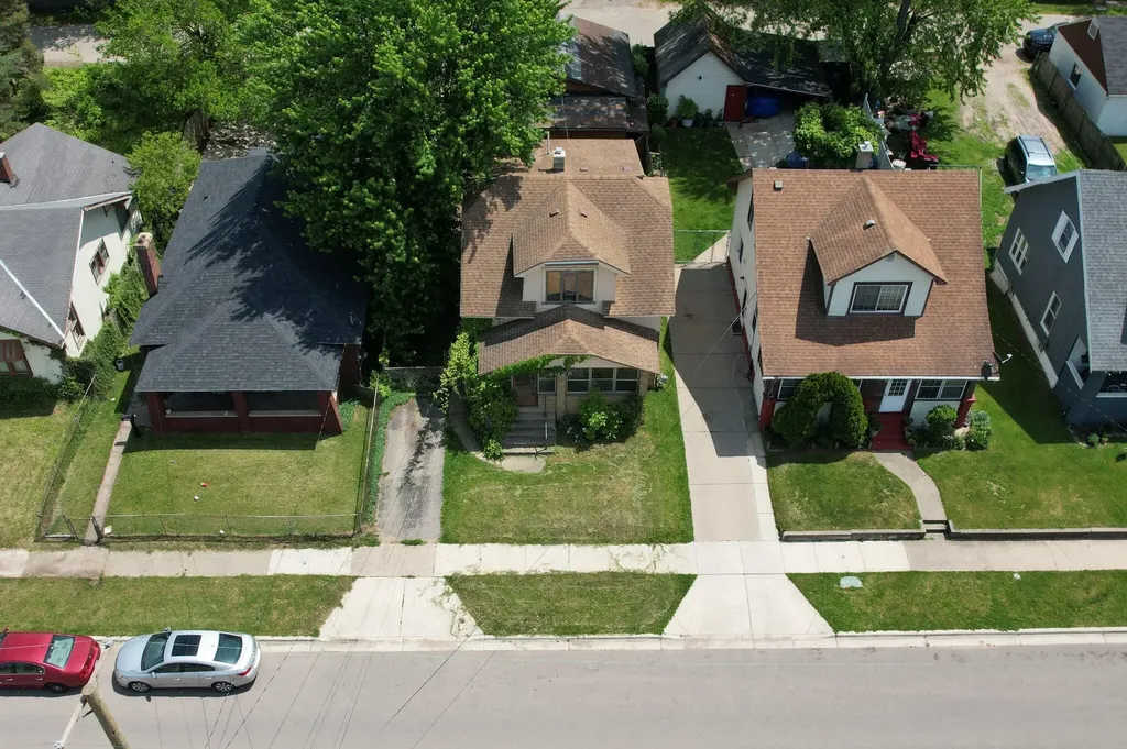 2028 Denwood Avenue SW Wyoming City MI 49509