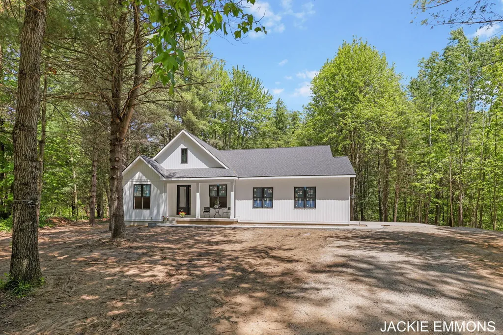 22672 W Kendaville Road Pierson Township MI 49339
