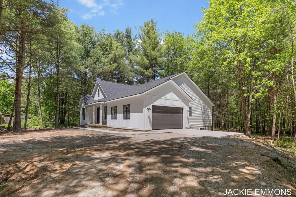 22672 W Kendaville Road Pierson Township MI 49339