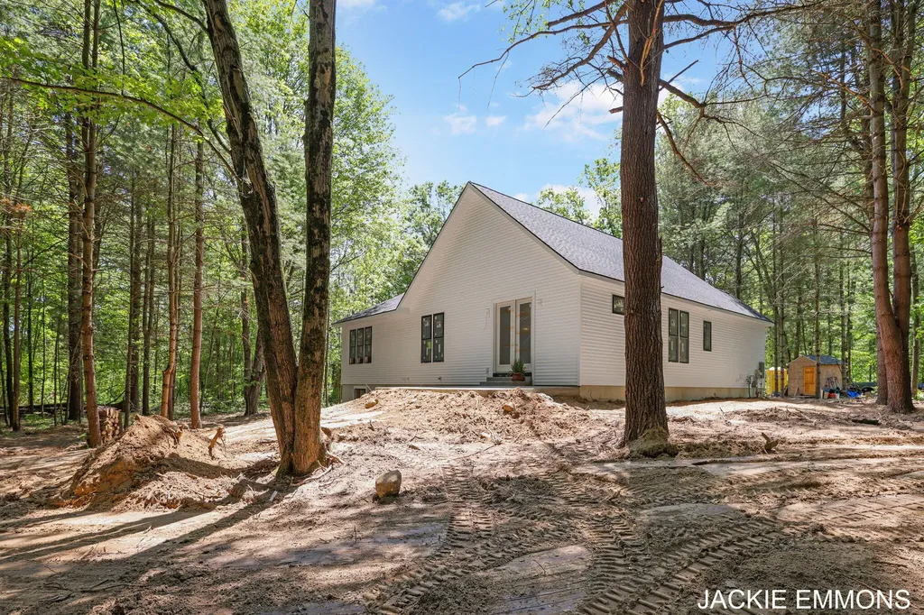 22672 W Kendaville Road Pierson Township MI 49339