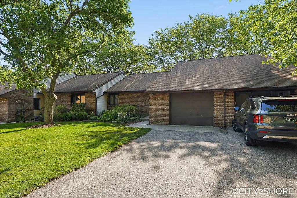 4294 Indian Spring Drive SW Grandville City MI 49418