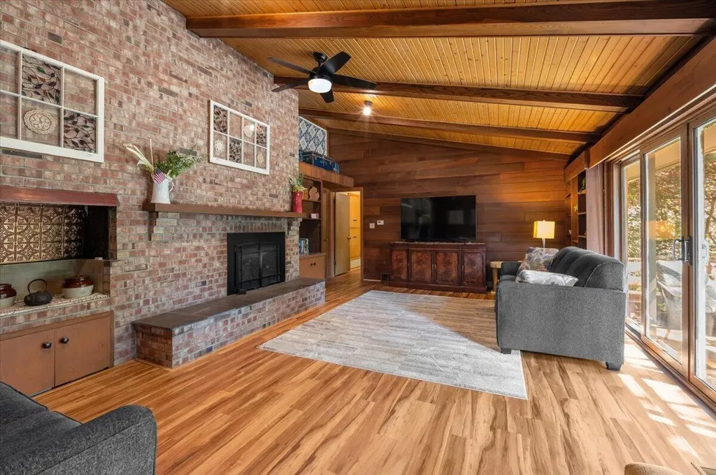 3666 Aaron Avenue SW Grandville City MI 49418