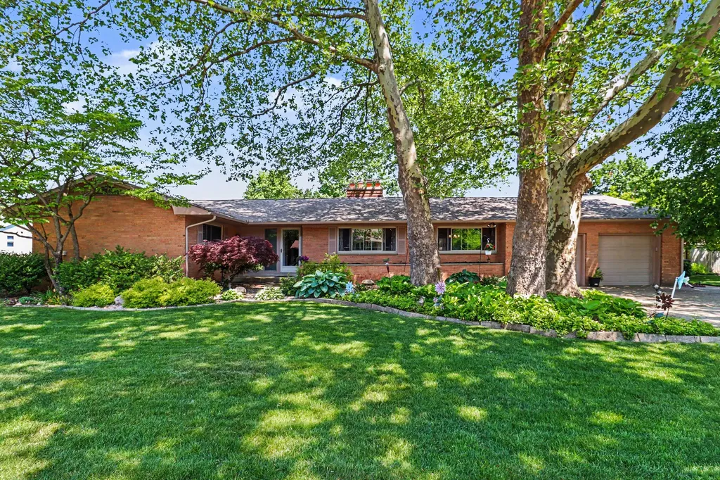 3666 Aaron Avenue SW Grandville City MI 49418