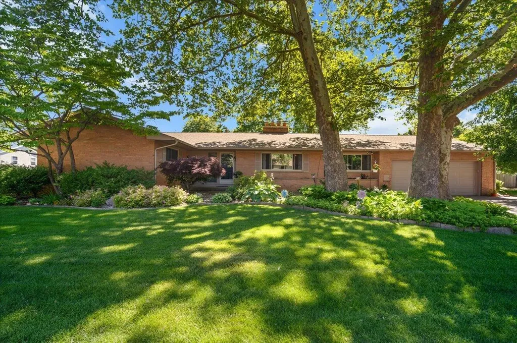 3666 Aaron Avenue SW Grandville City MI 49418
