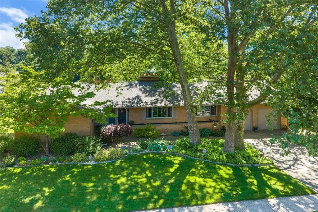 3666 Aaron Avenue SW Grandville City MI 49418