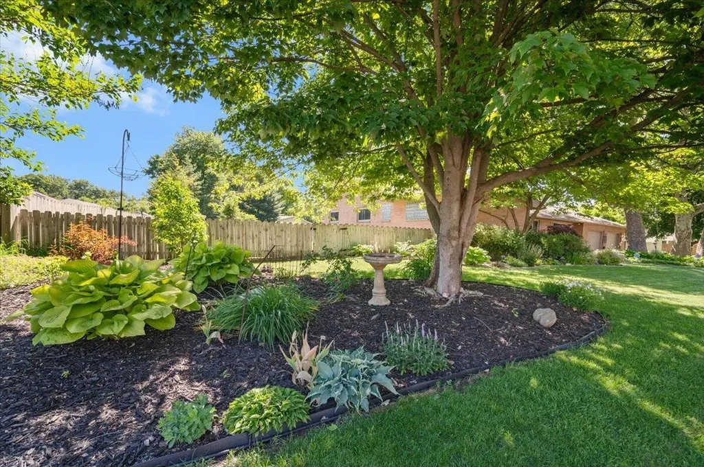 3666 Aaron Avenue SW Grandville City MI 49418