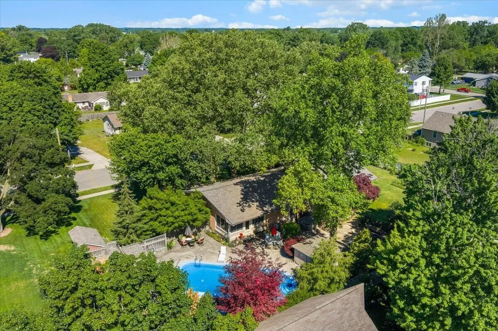 3666 Aaron Avenue SW Grandville City MI 49418