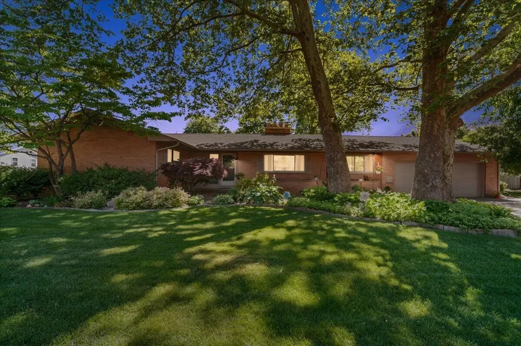 3666 Aaron Avenue SW Grandville City MI 49418