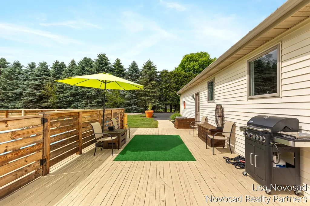 9865 Bergy Avenue SE Bowne Township MI 49302
