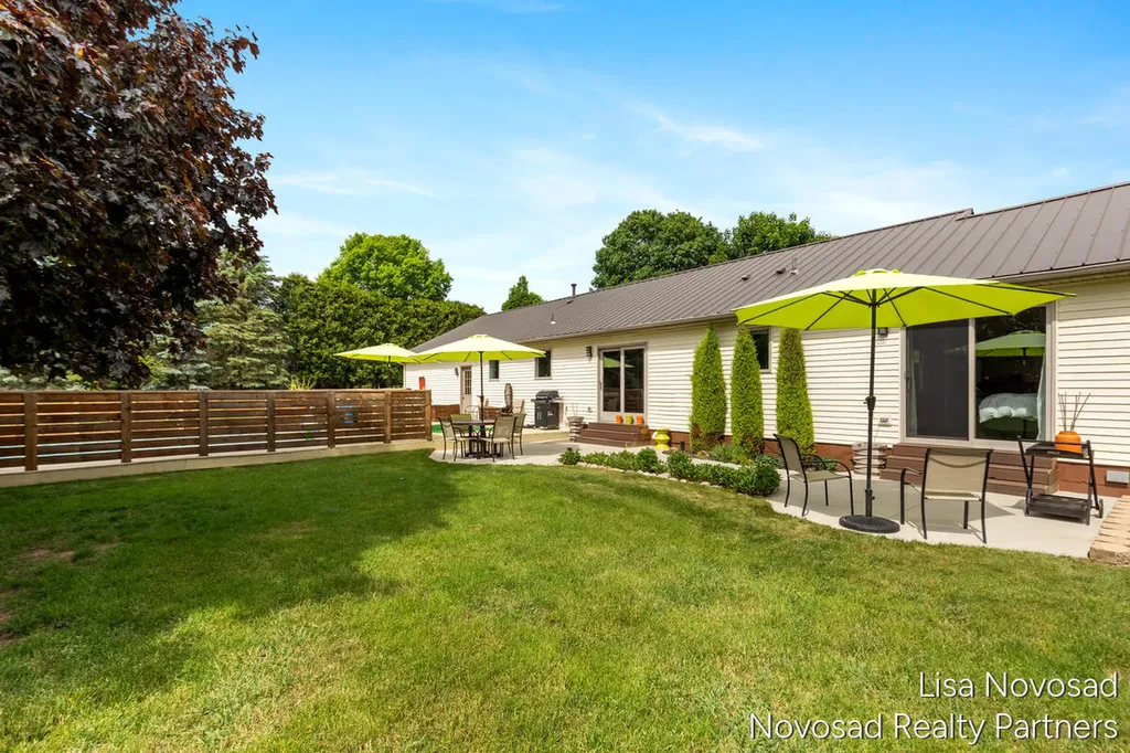 9865 Bergy Avenue SE Bowne Township MI 49302