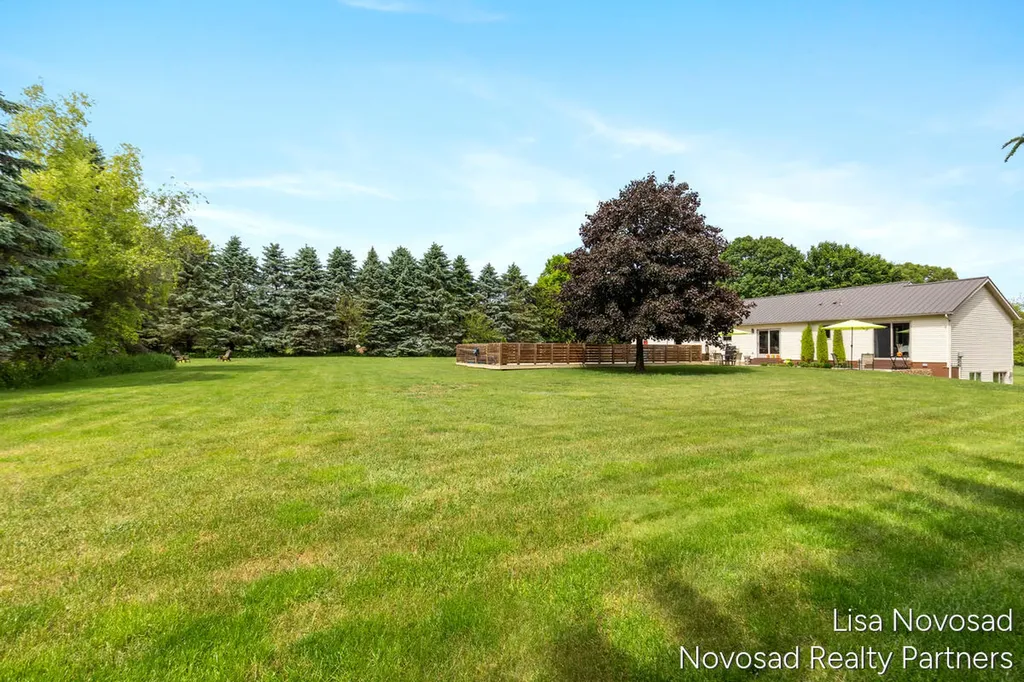 9865 Bergy Avenue SE Bowne Township MI 49302